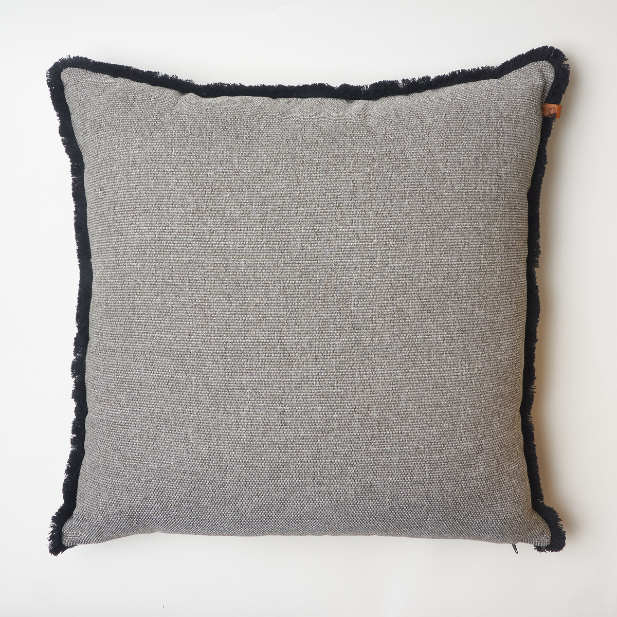 Aplik Detaylı Siyah Biyeli Gri Kırlent Kılıfı 50x50 cm